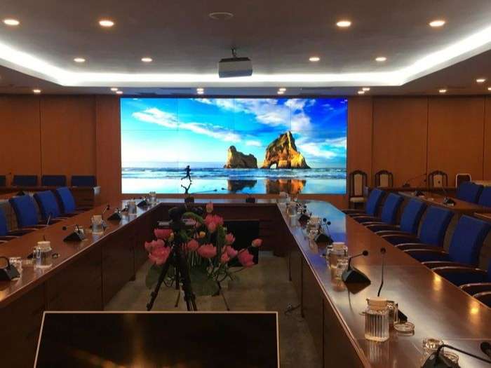 Màn hình LCD trong cuộc họp