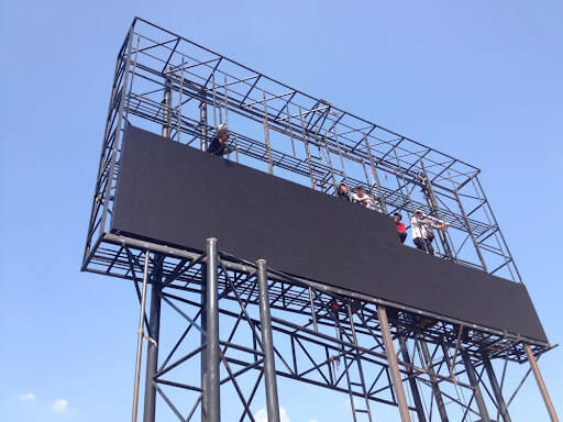 Cabinet ngoài trời có kích thước rất lớn