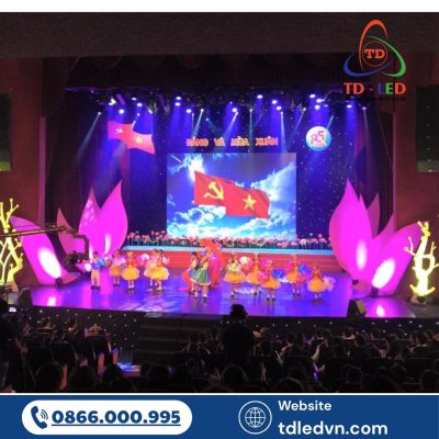 Dịch vụ cho thuê màn hình LED sân khấu tại TP.HCM là giải pháp tối ưu cho các đơn vị tổ chức sự kiện, công ty, nhà hàng, trung tâm tiệc cưới,...