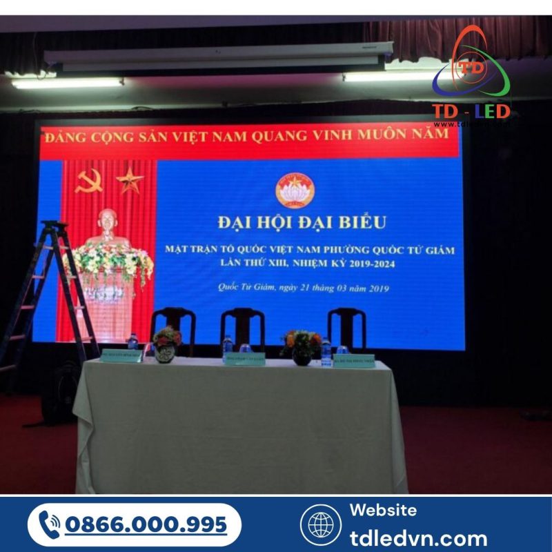 Lắp đặt màn hình LED hội trường không chỉ đòi hỏi kỹ thuật chính xác mà còn cần sự đồng bộ giữa thiết kế – phần cứng – phần mềm để đảm bảo trình chiếu mượt, rõ nét, chuyên nghiệp.